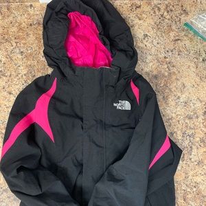North Face rain coat. 3T. EUC.